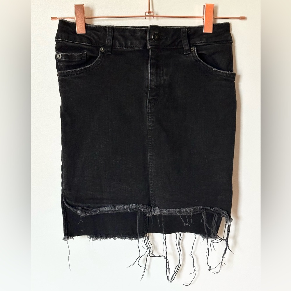 Divided Women’s Black Frayed/Destructed Jean Skirt Denim Mini